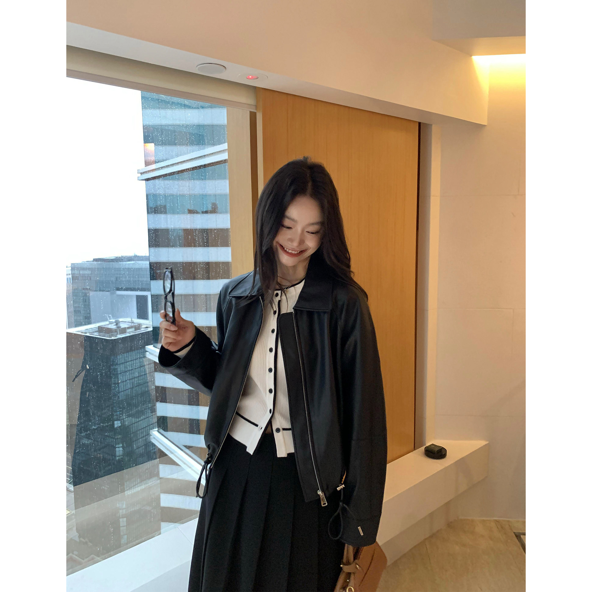 pusumede【现货6.5折】复古PU皮衣外套女设计感抽绳翻领短款夹克,女装/女士精品,皮衣,淘宝优惠券,粉丝福利购,淘宝优惠卷