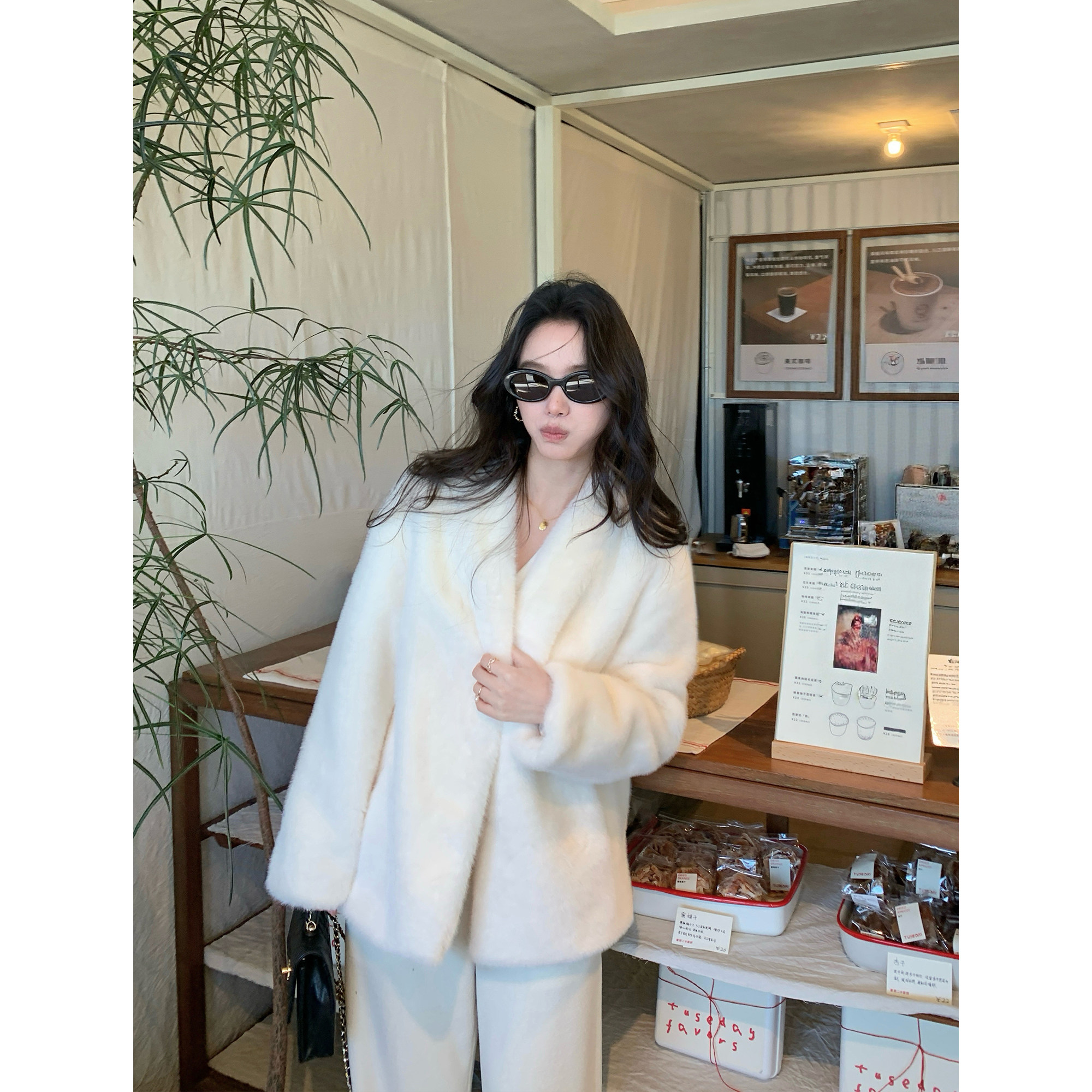 pusumede 松弛廓形 气质V领环保仿皮草女软糯宽松短款毛绒绒外套,女装/女士精品,皮草,淘宝优惠券,粉丝福利购,淘宝优惠卷