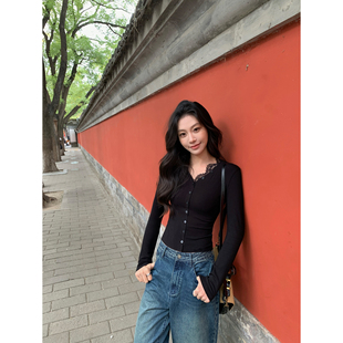 甜氧旋律 长袖 蕾丝拼接v领针织开衫 修身 t恤 女设计感短款 pusumede