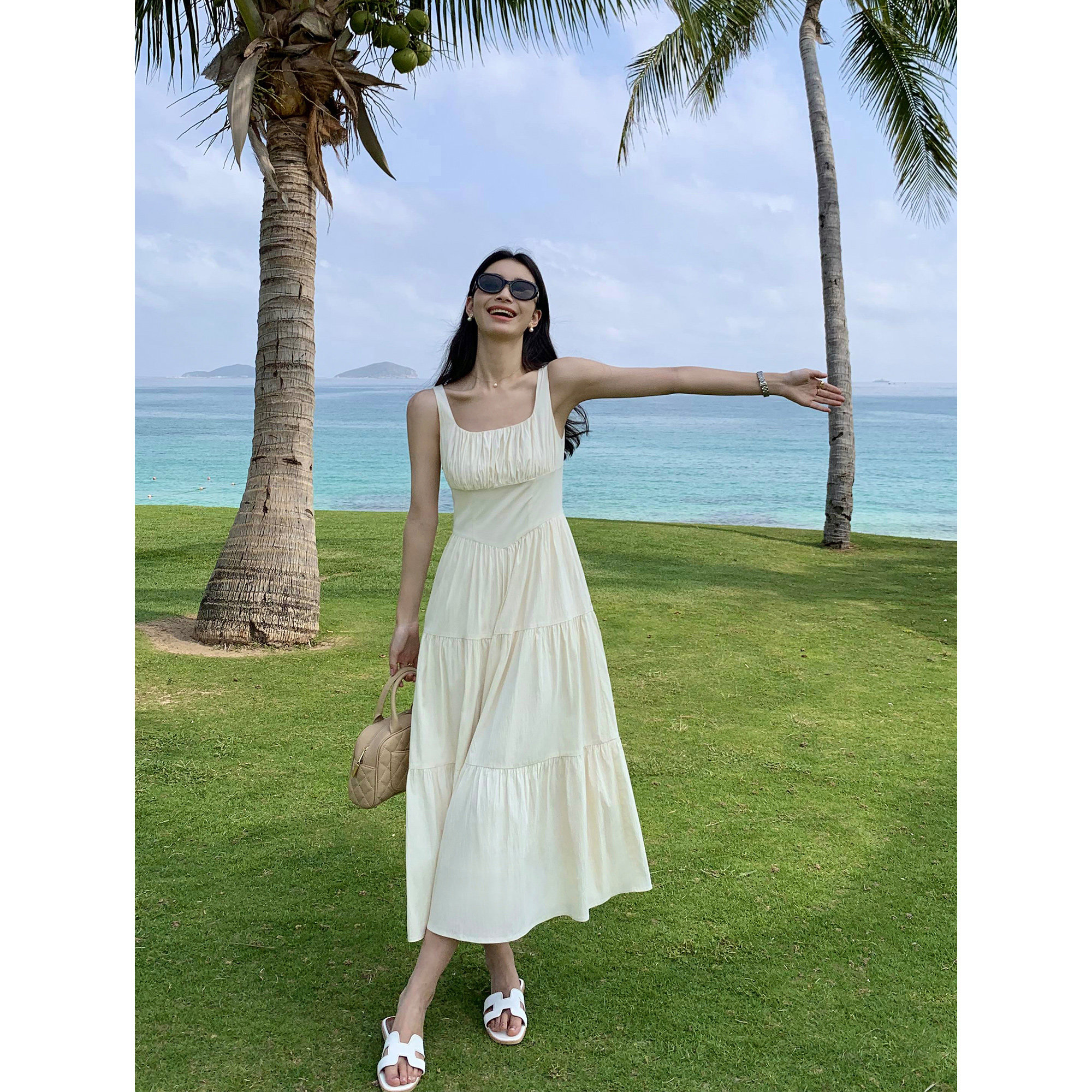 pusumede 【现货6.5折】背心连衣裙女方领收腰蛋糕裙度假裙子