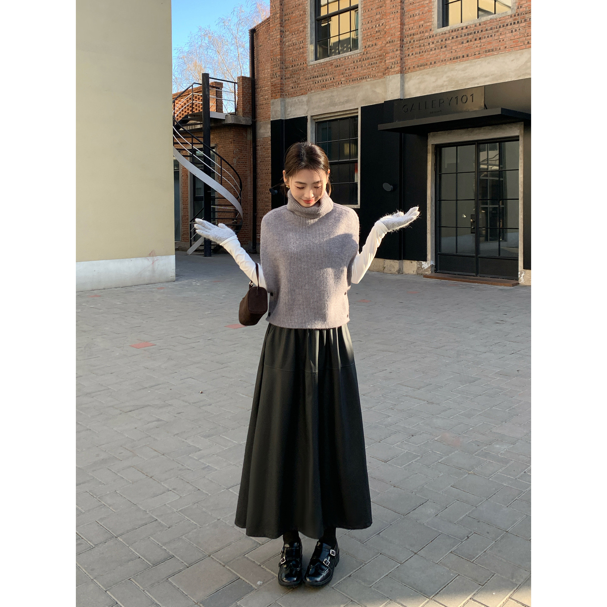 pusumede【现货6折】黑色中长款皮裙半身裙女高腰a字伞裙小众裙子