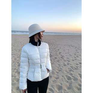 pusumede 北国雪芙 轻盈保暖短款羽绒服女收腰可拆腰带白鸭绒外套