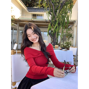 pusumede 一字领露肩针织上衣长袖 新品 Lady线条 打底衫 8折