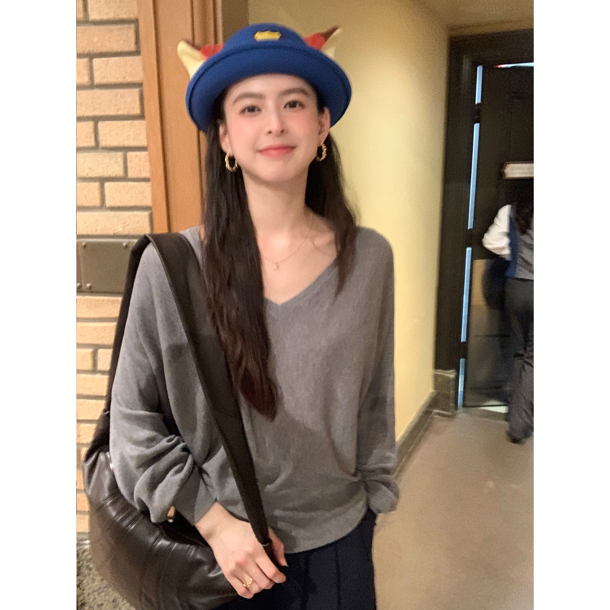 pusumede 智性美人 高级感V领长袖针织衫女宽松慵懒蝙蝠袖上衣
