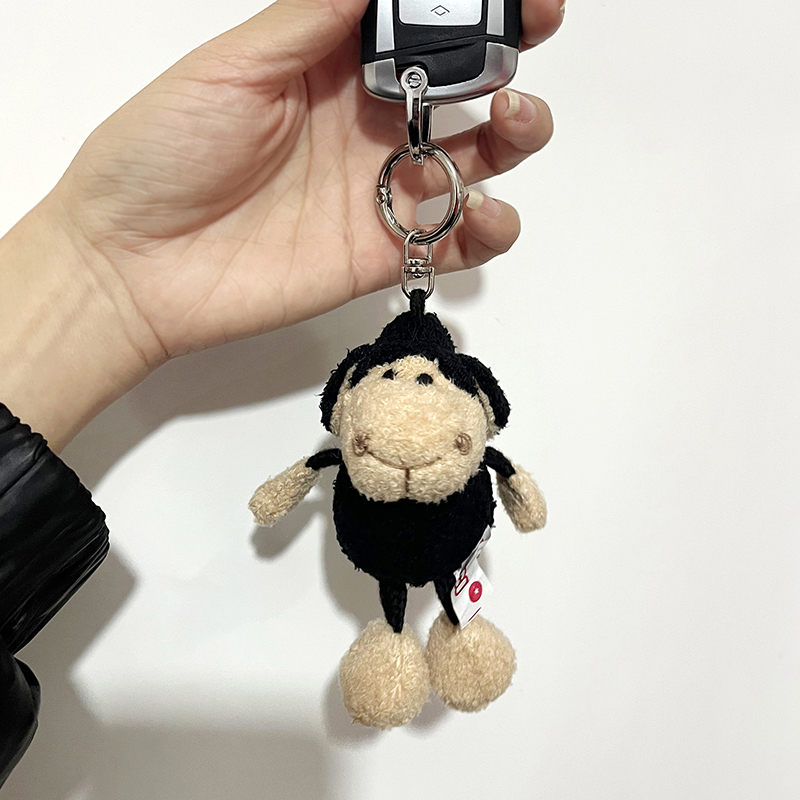 卡通丑萌小黑羊毛绒玩偶汽车钥匙扣ins披着羊皮的狼可爱包包挂件