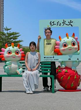 玻璃钢户外十二生肖动物座椅雕塑美陈网红打卡拍照吉祥物发光摆件