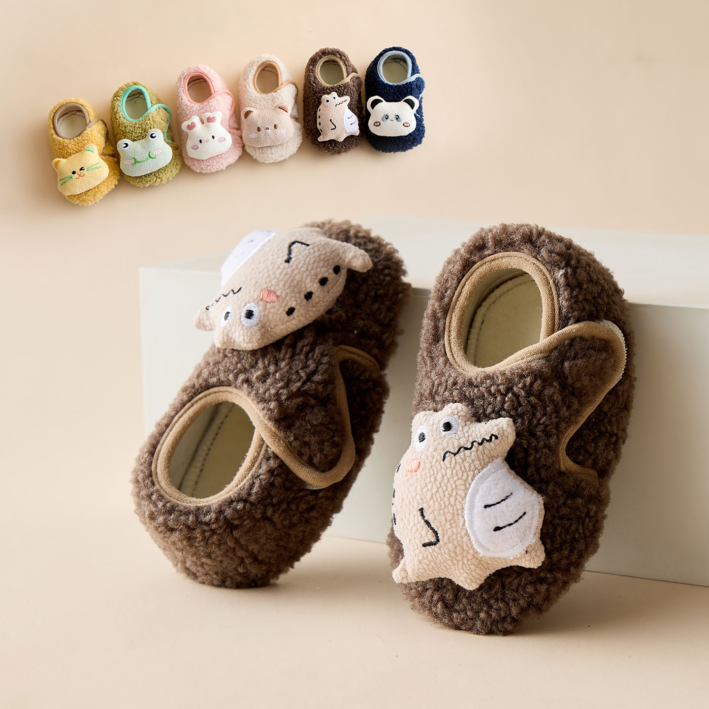 卡通动物宝宝地板袜儿童加绒加厚防滑厚底婴幼儿爬爬垫居家鞋袜套