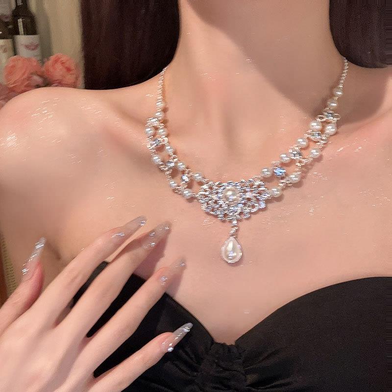 法式水滴项链女新款轻奢复古公主宫廷风锁骨链晚礼服镶钻颈链定制