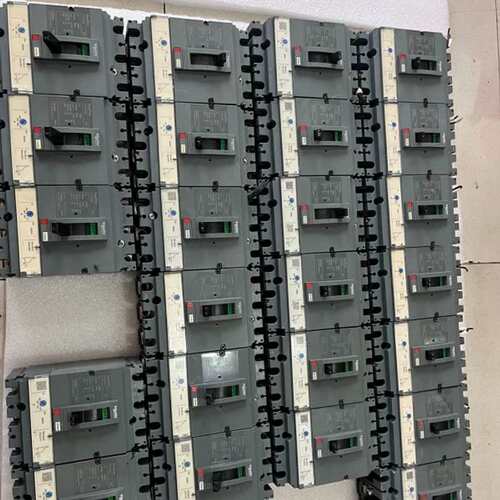 议价【】CVS100F/160F/250F/N塑壳断路器，3P