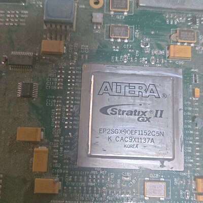 议价ALTERA Stratix II GX ，2块EP2SGX