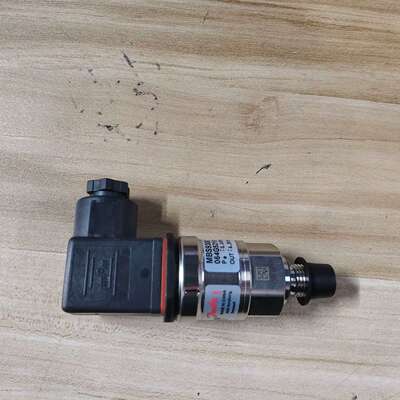 议价Danfoss MBS9300 064G5219 感测器