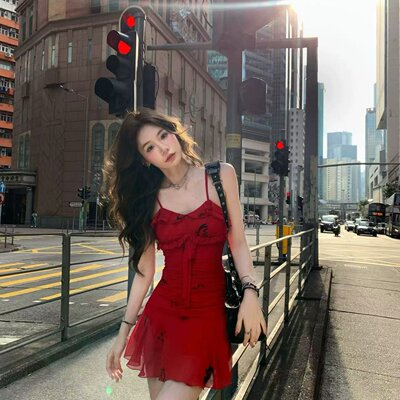 八盖pinky piggy 浪漫野心家 长短款红色法式吊带连衣裙女短裙