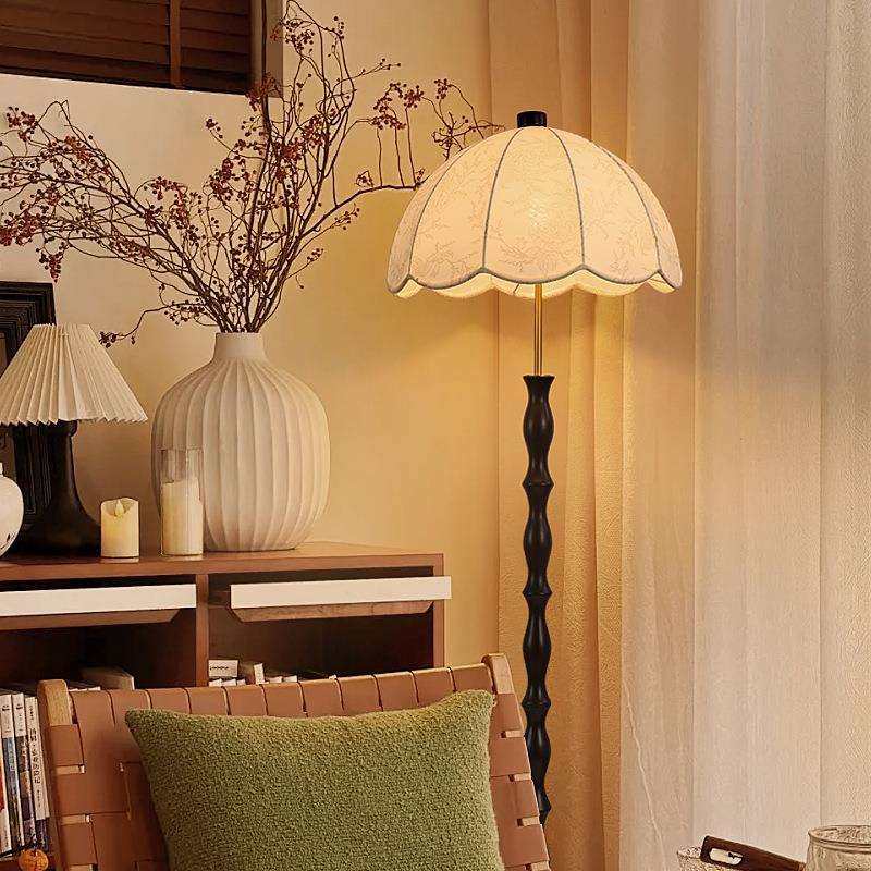 客厅落地灯白蜡木民宿中古装饰灯卧室客厅床头现代简约立式台灯具