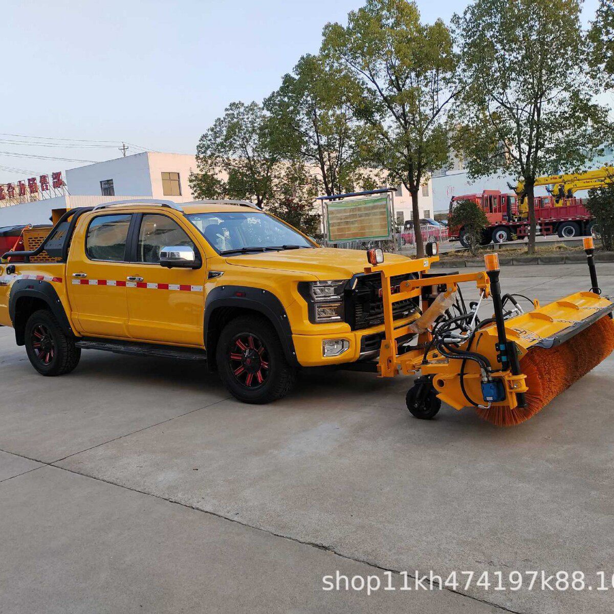 环卫扫雪车市政道路除雪车车载式扫雪滚厂家直销可分期清雪机