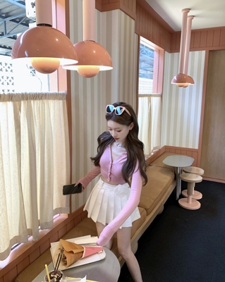 林子熙上衣花朵半身裙套装