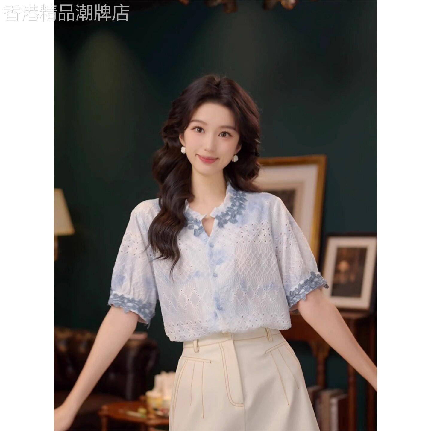 V领衬衫女夏季设计感小众2026新款时尚气质拼接晕染镂空短袖上衣