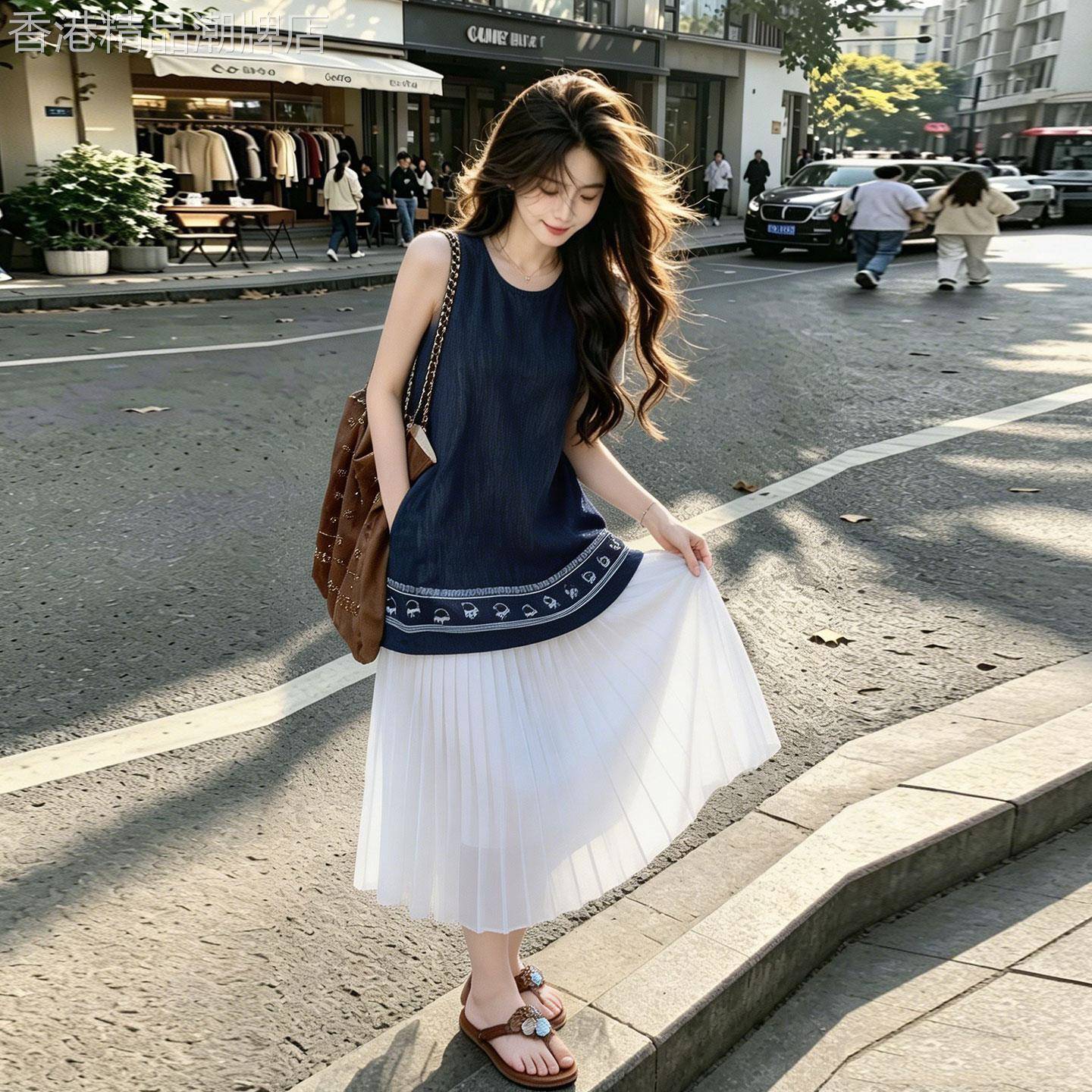 洋装夏女2026新款牛仔拼接网纱百褶宽松孕妇无袖露背假两件长裙