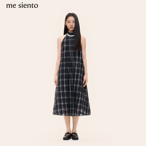 me siento 26AW 桑蚕丝木耳边立领挂脖压皱长款A字裙连衣裙