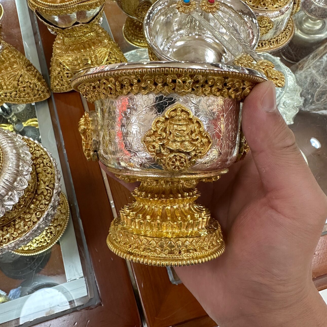 尼泊尔手工纯银鎏金铜鎏金法器曼扎盘供水碗酥油灯朵玛护法杯全套
