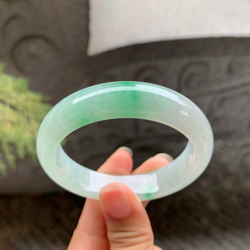 逸之璟天然翡翠冰种手镯