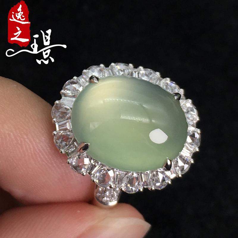逸之璟天然翡翠蛋面戒指