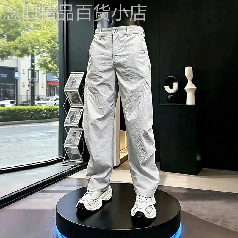 高端白灰色尼龙速干冲锋裤男士2026夏季褶皱冰丝运动裤哈伦工装裤
