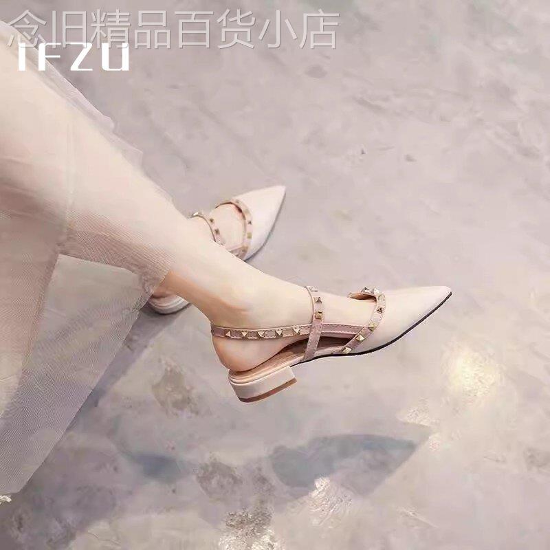 真皮包头凉鞋女夏季2026新款法式铆钉配裙子低跟百搭后空平底单鞋