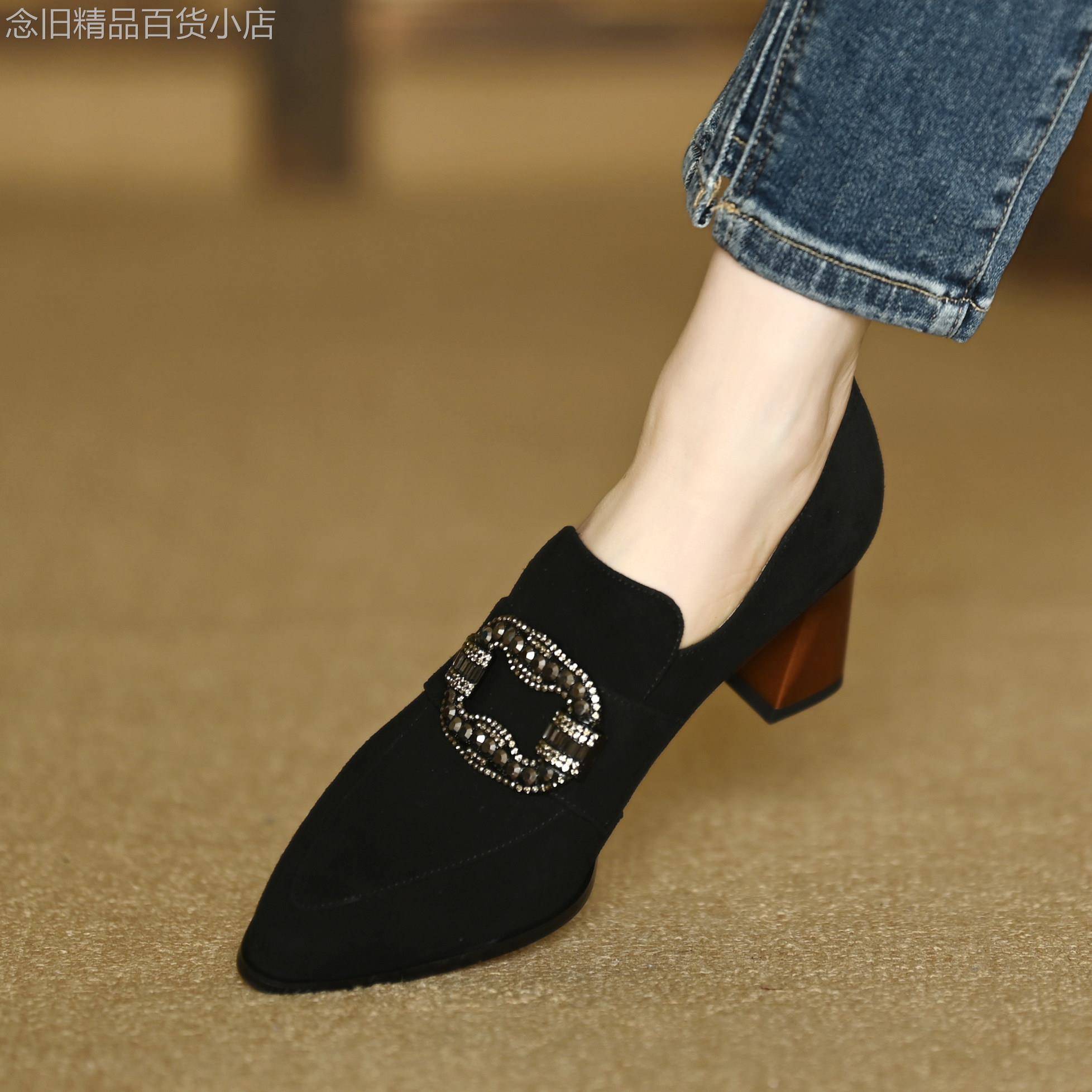 ins原创设计!~磨砂羊皮尖头深口单鞋女粗跟一脚蹬水钻高跟乐福鞋