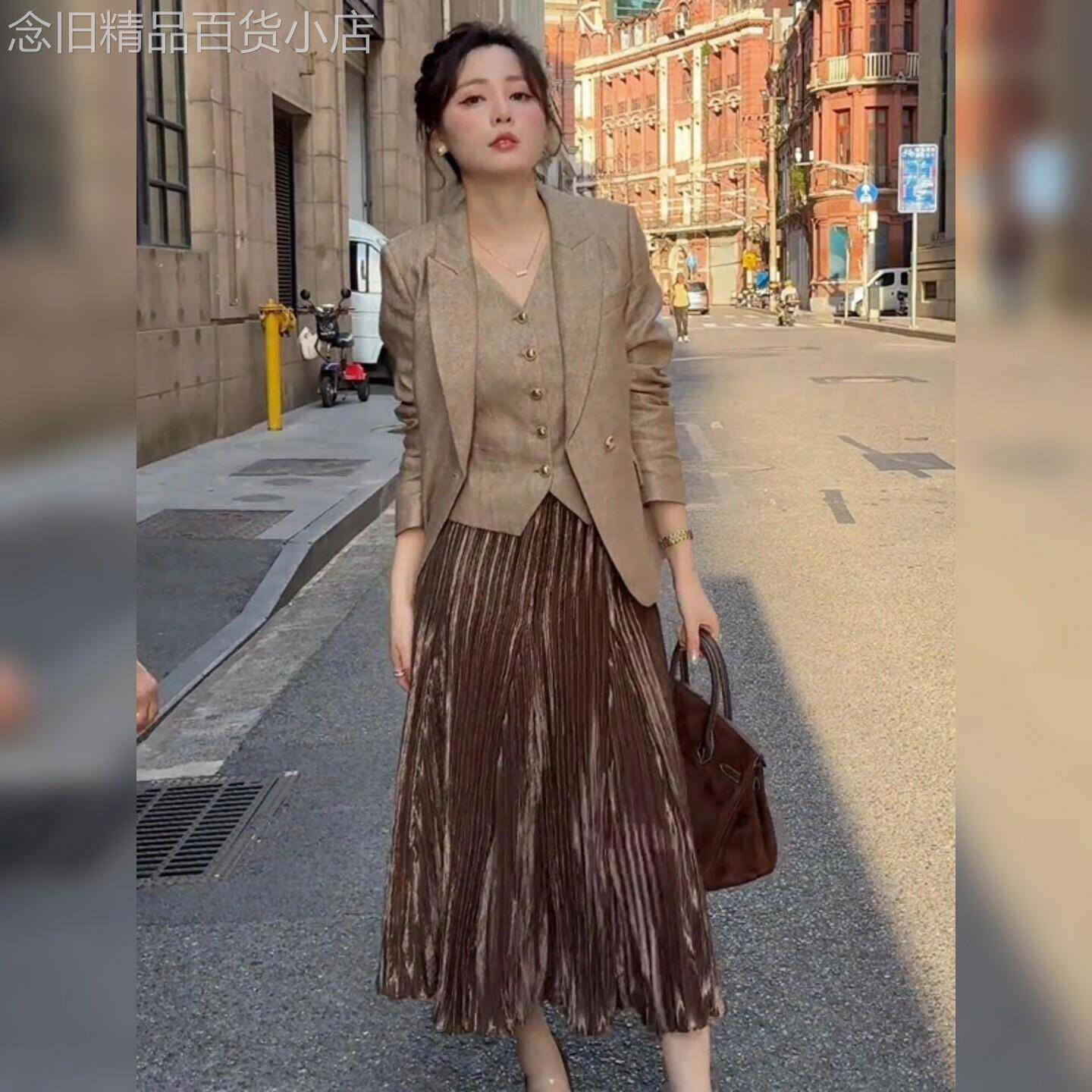秋季小香风杏色气质西装外套修身显瘦马甲高腰宽松半身裙三件套女
