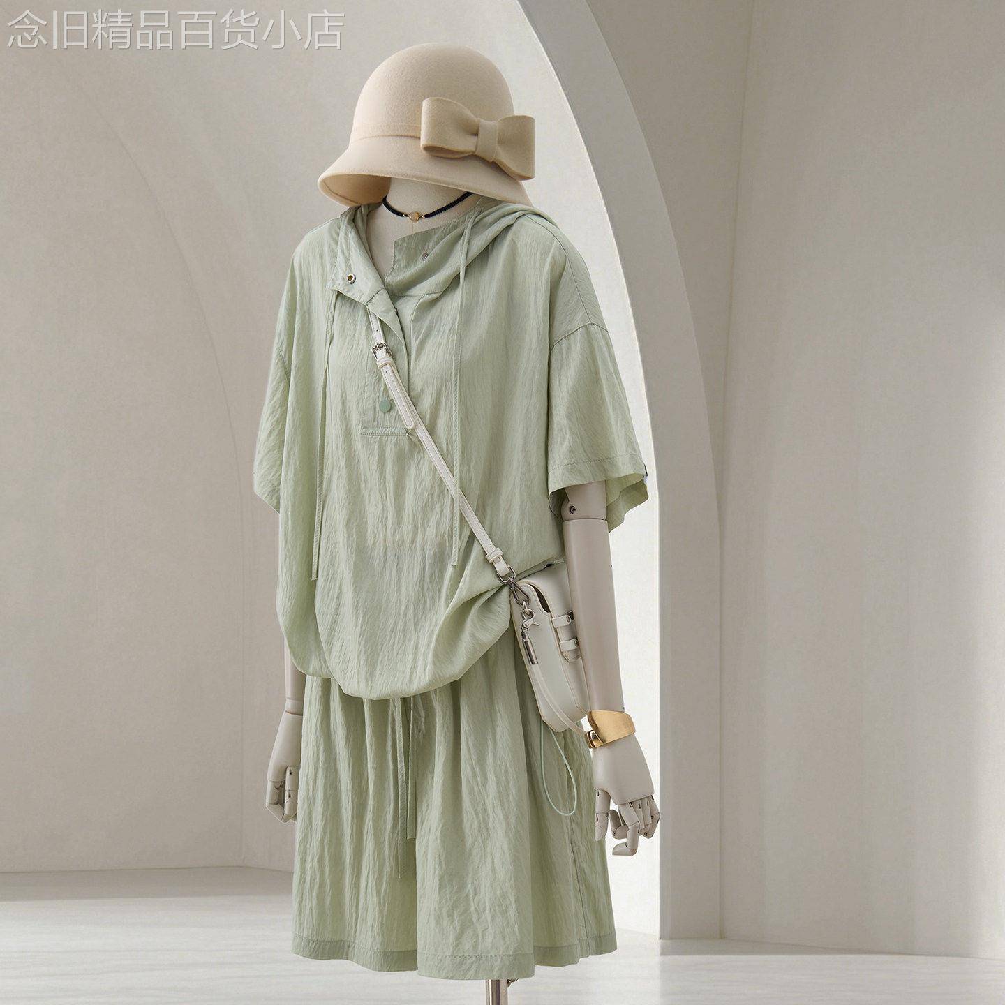 浅绿色套装女2026夏季新款短袖套头上衣薄款透气两件套直筒阔腿裤