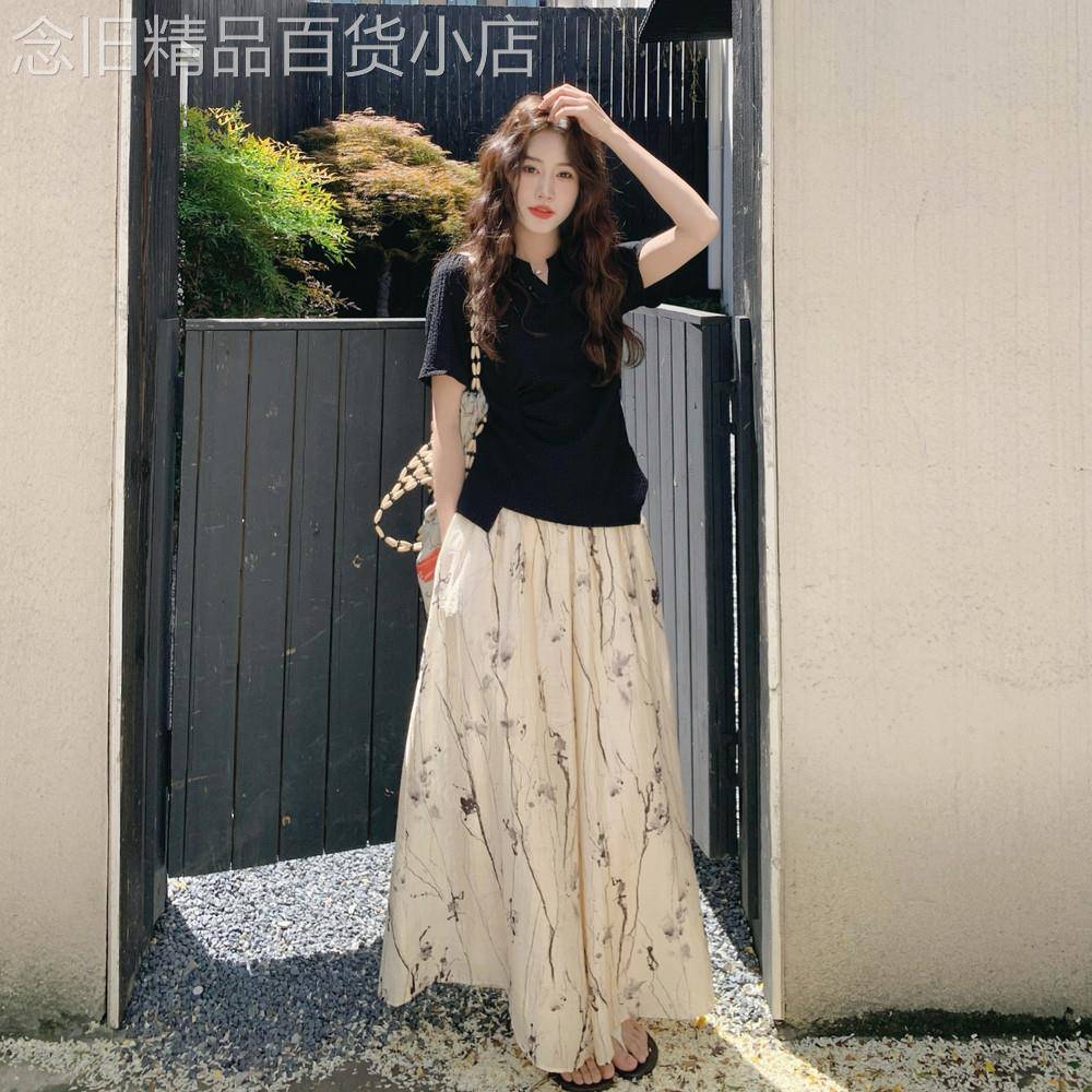 2025新款女夏松弛感休闲超火一整套黑色短袖新中式碎花阔腿裤套装