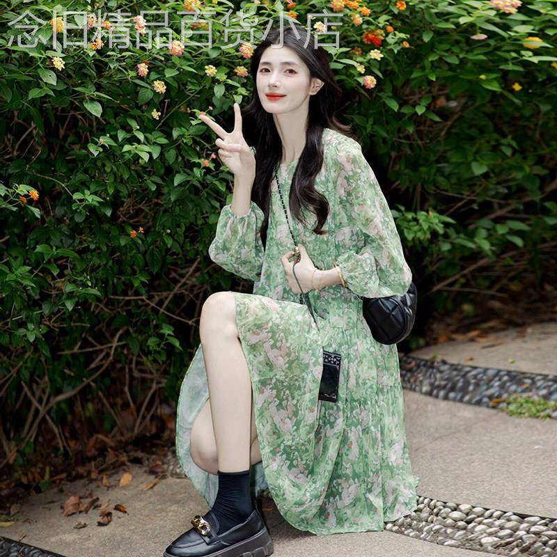 法式绿色长袖碎花洋装女2026春季新款小个子独特漂亮雪纺短裙子