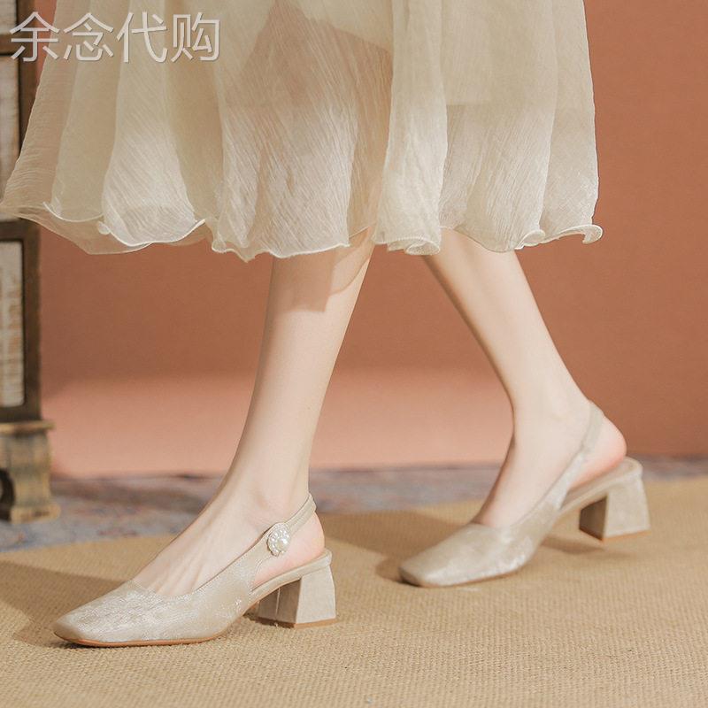 中国风法式压花丝绸高跟鞋女2026年夏季新款方头粗跟后空包头凉鞋