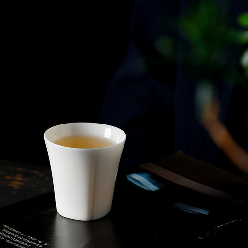 德化陶瓷羊脂玉中式纯白茶杯