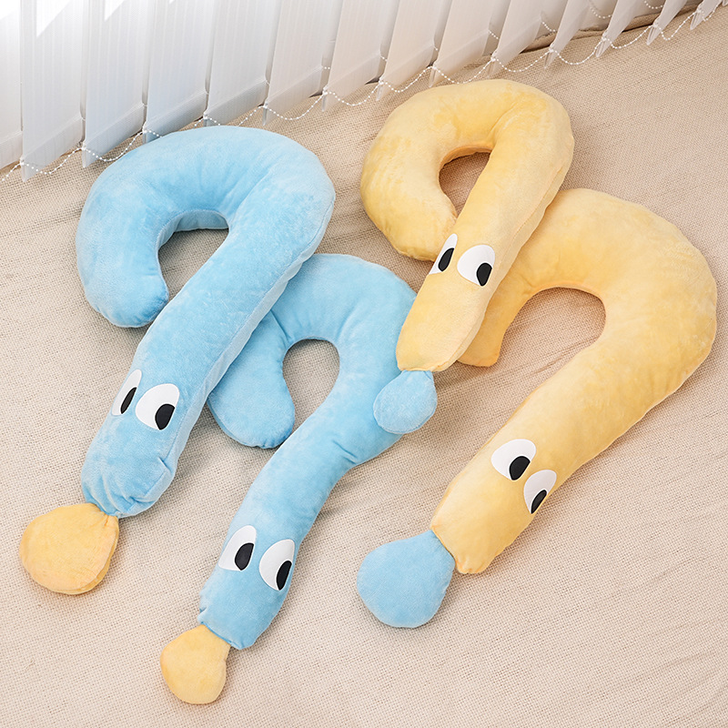 物枕头狗狗猫咪睡觉月亮枕头小型犬毛绒抱枕睡垫宠物用品批发