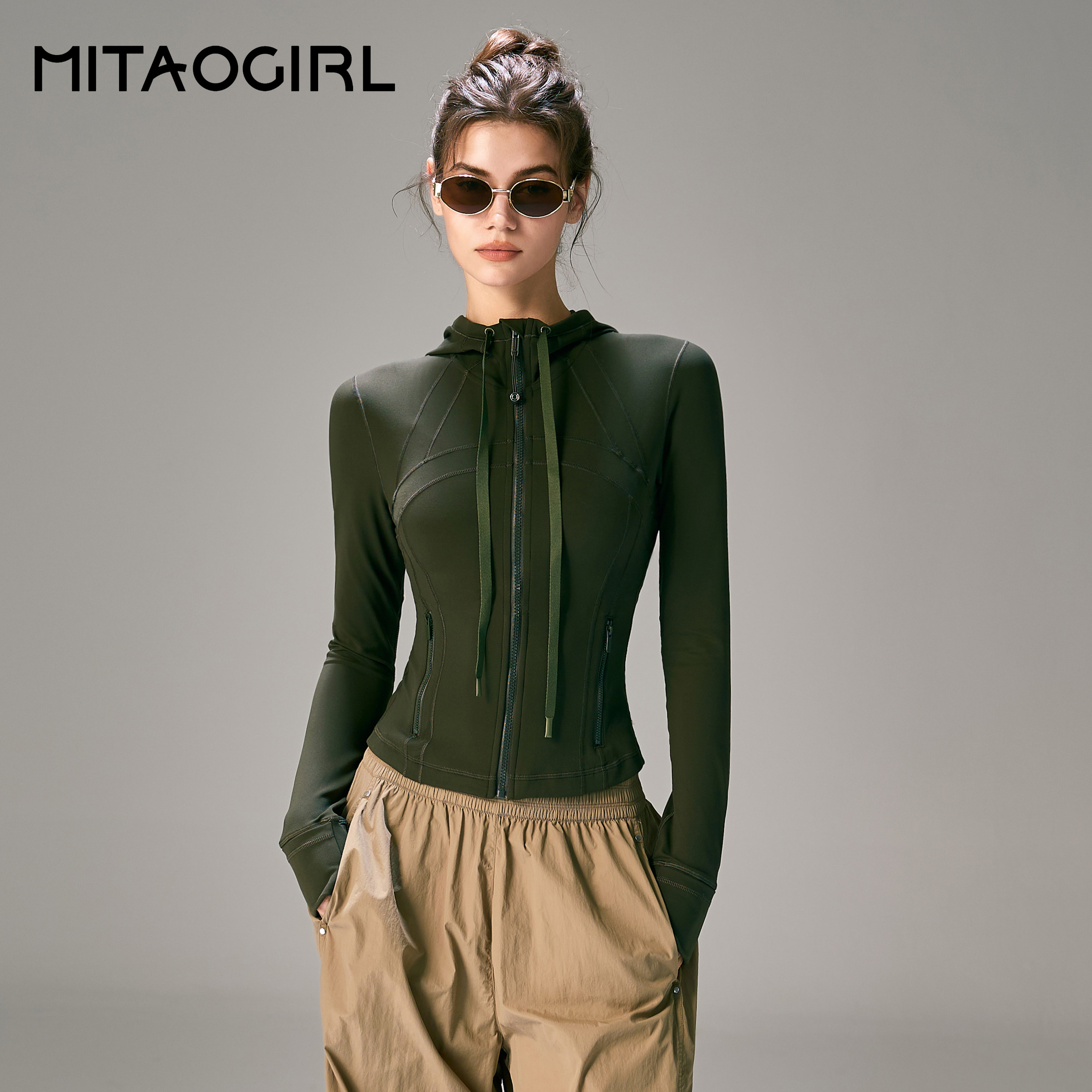 MITAOGIRL肯豆修身瑜伽外套女春秋短款健身衣跑步户外连帽运动服