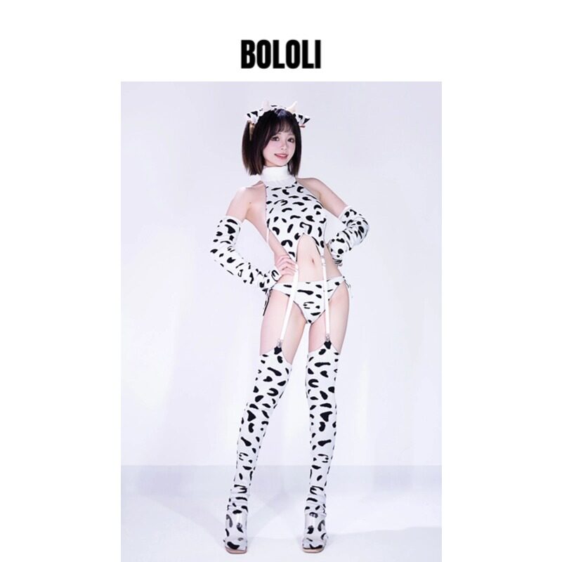 BOLOLI日本原创设计吊带露背奶牛毛衣二次元cosplay摄影会穿搭