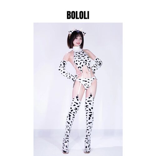 BOLOLI奶牛吊带露背毛衣摄影会