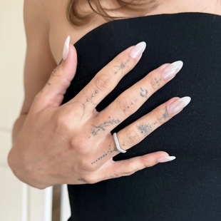 纯手工穿戴甲气质杏仁美甲中长款 素颜法式 甲片iq 海莉新美甲