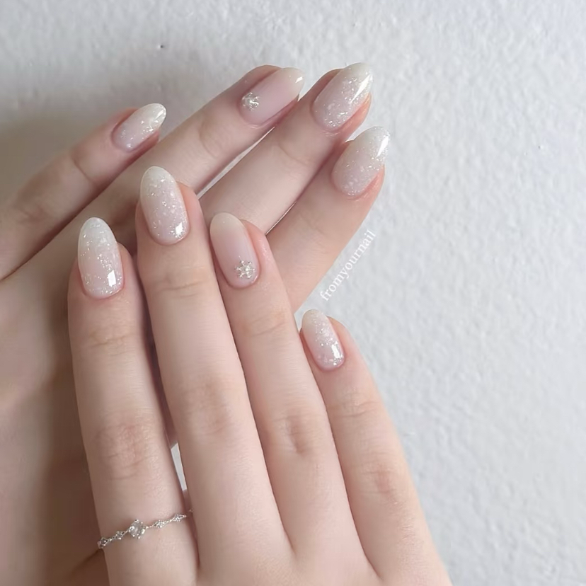 高级冬季氛围雪花纯手工穿戴甲气质显白杏仁美甲短款甲片pq,彩妆/香水/美妆工具,穿戴甲/甲片,淘宝优惠券,粉丝福利购,淘宝优惠卷