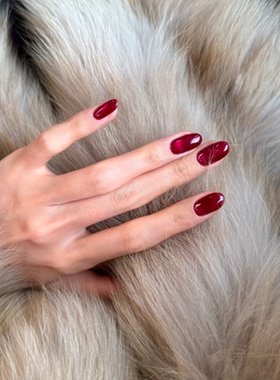 高级简约红色新年海莉纯手工穿戴甲气质显白杏仁美甲中长款甲片
