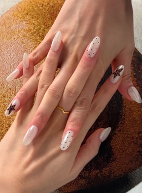 2026新款高级白色波点纯手工穿戴甲海莉气质杏仁美甲中长款甲片