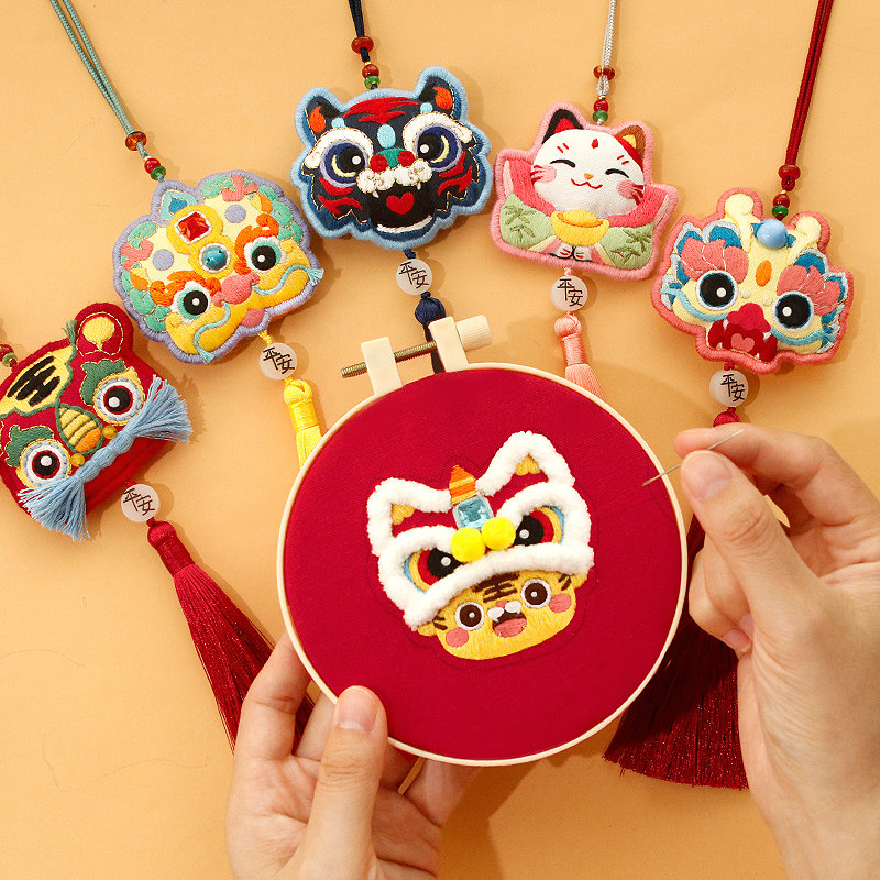 平安符手工刺绣diy材料包自制老虎香囊绣花布艺初学者礼物送男友