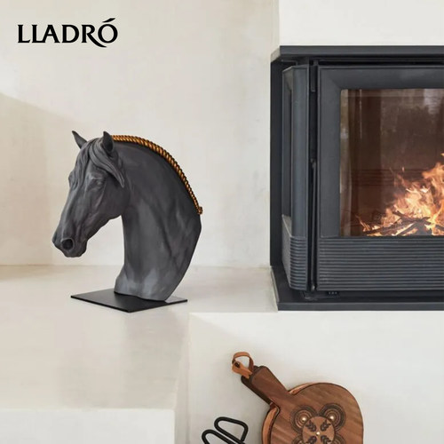 Lladro雅致动物陶瓷马摆件
