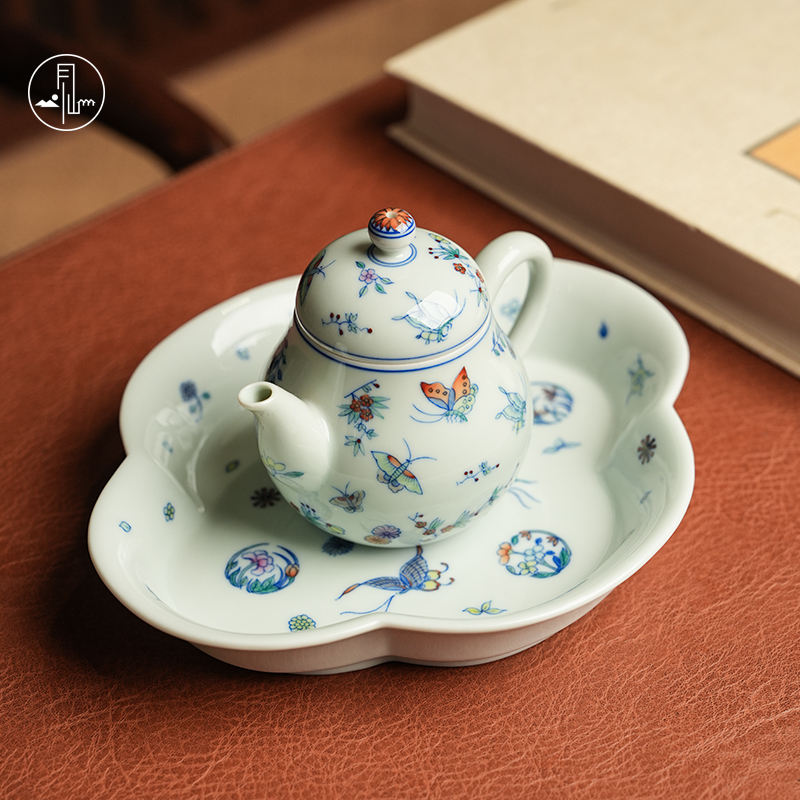 见山烧壶承斗彩蝴蝶陶瓷