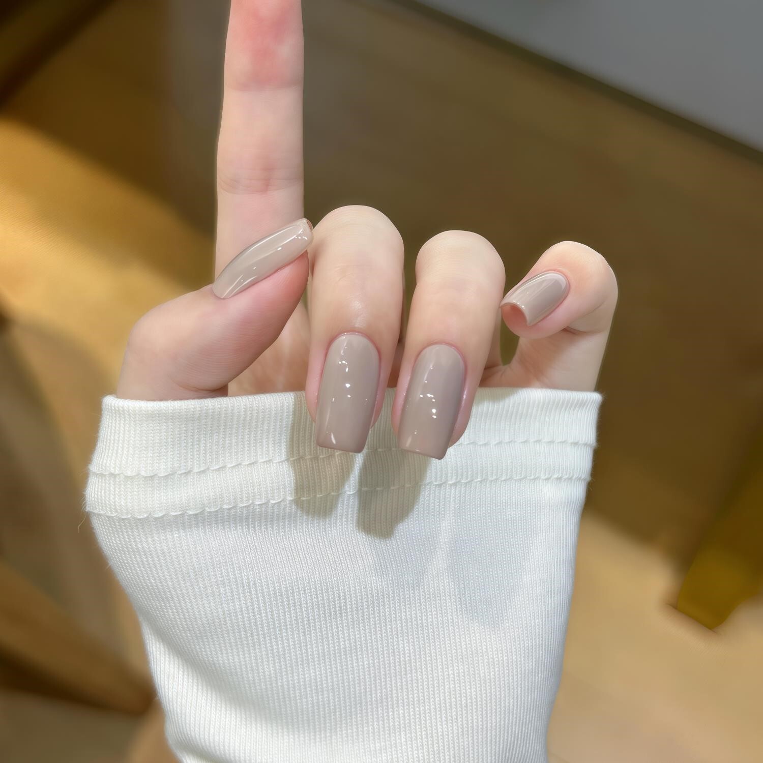 穿戴甲2026年秋冬高级感裸色中短款纯色纯手工成品美甲奶茶色指甲