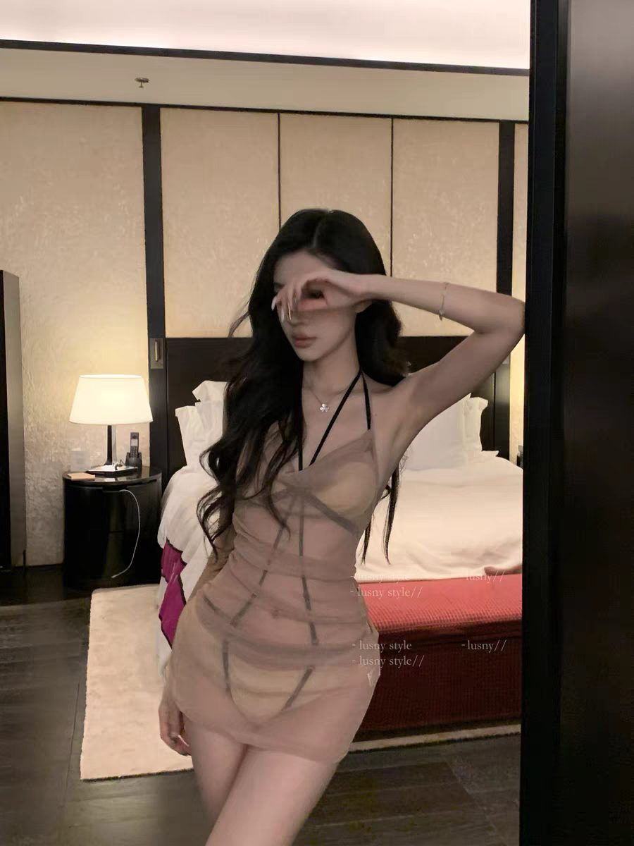 钓系猎手性感纯欲睡衣女精致蕾丝挂脖吊带睡裙包臀连衣裙网纱战袍