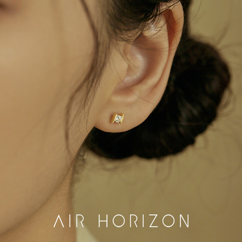 AIR-HORIZON极简轻奢10K金耳钉