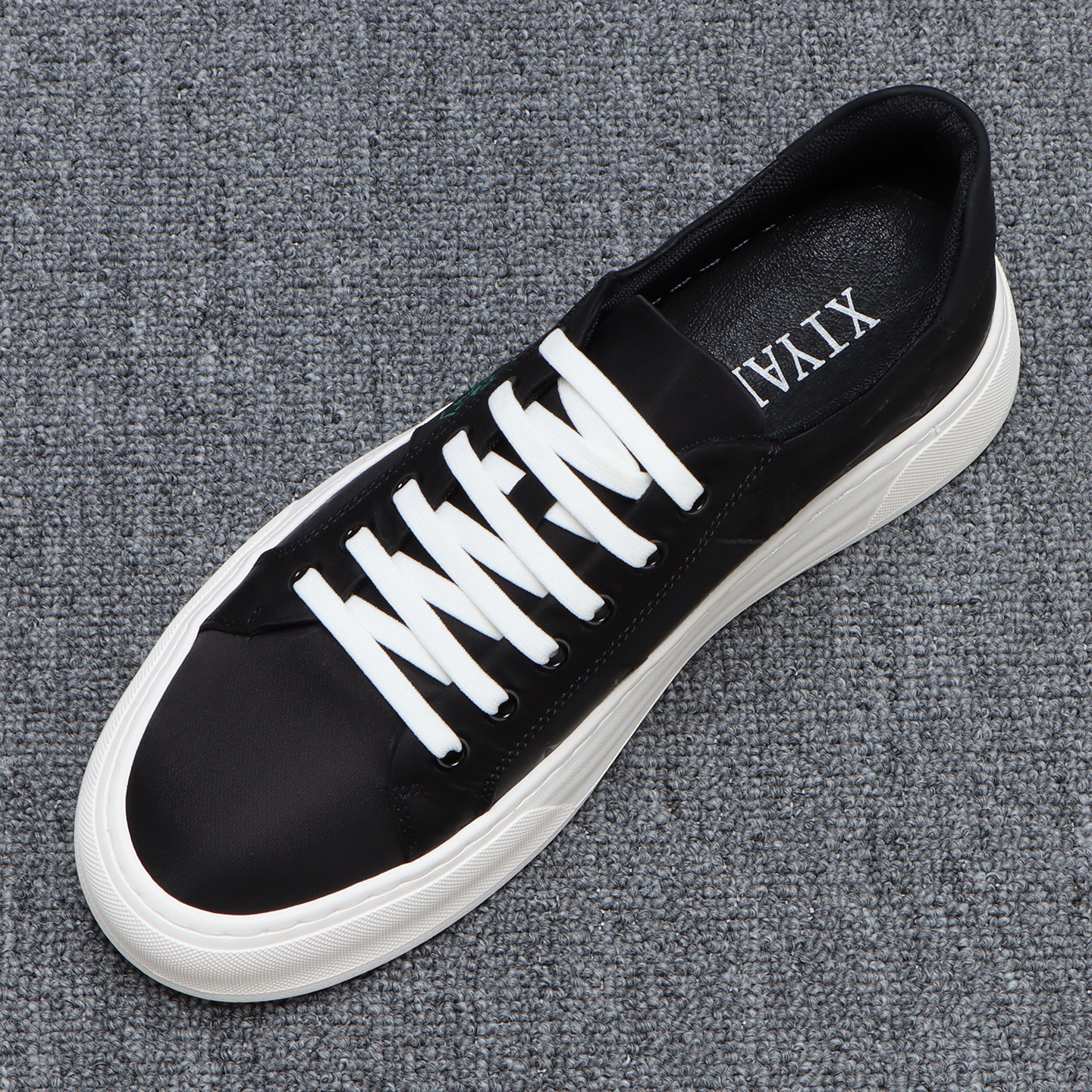 夏季透气男款帆布鞋日常百搭潮流低帮板鞋舒适一脚蹬软底休闲潮鞋