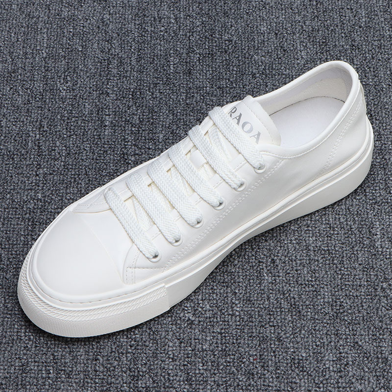 夏季小白鞋男款2025新款薄款透气男士休闲鞋日常百搭厚底真皮板鞋
